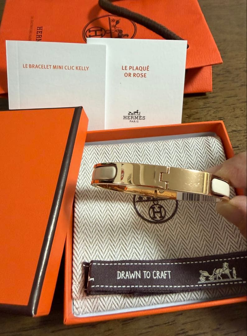 エナメルブレスレット 《ミニ・クリック・ケリー》