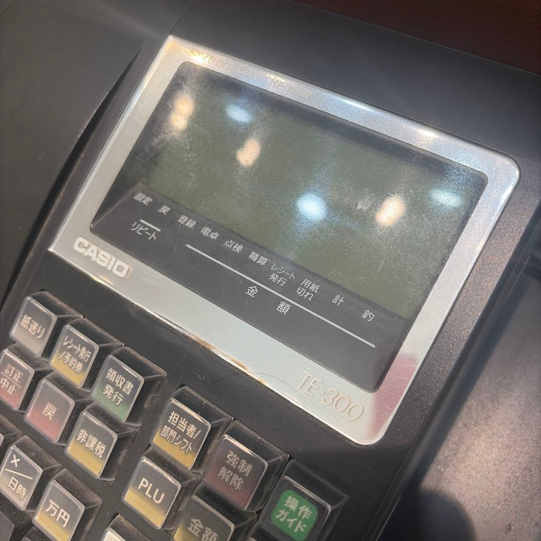 CASIO TE-300 レジスター 普通紙新品のロールペーパー四巻付き - メルカリ
