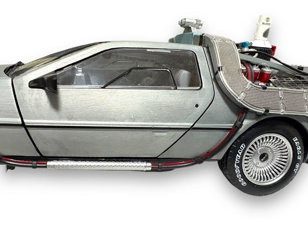 ☆美品　デロリアン　ホットウィール　特別版