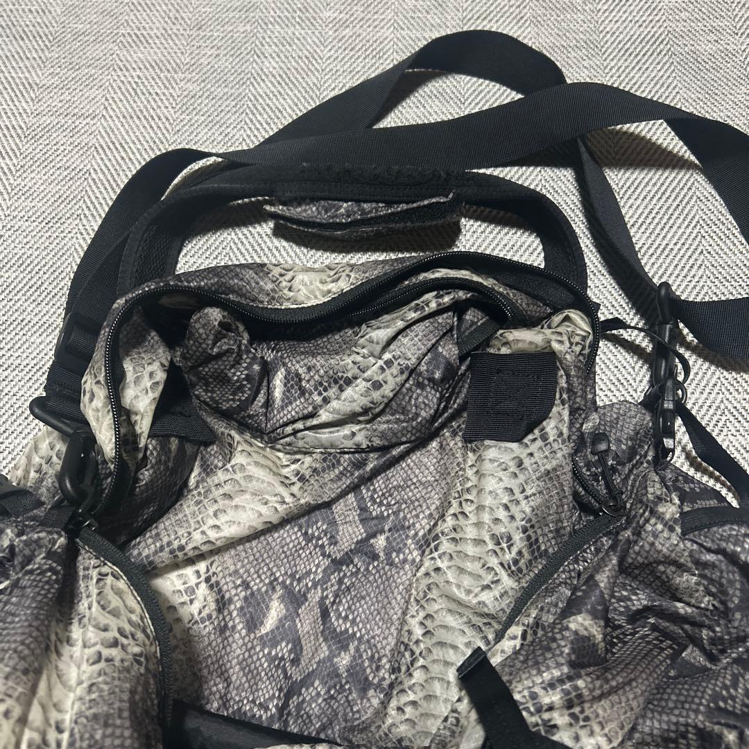 THE NORTH FACE Supreme ボディバッグ ヘビ柄 - メルカリ