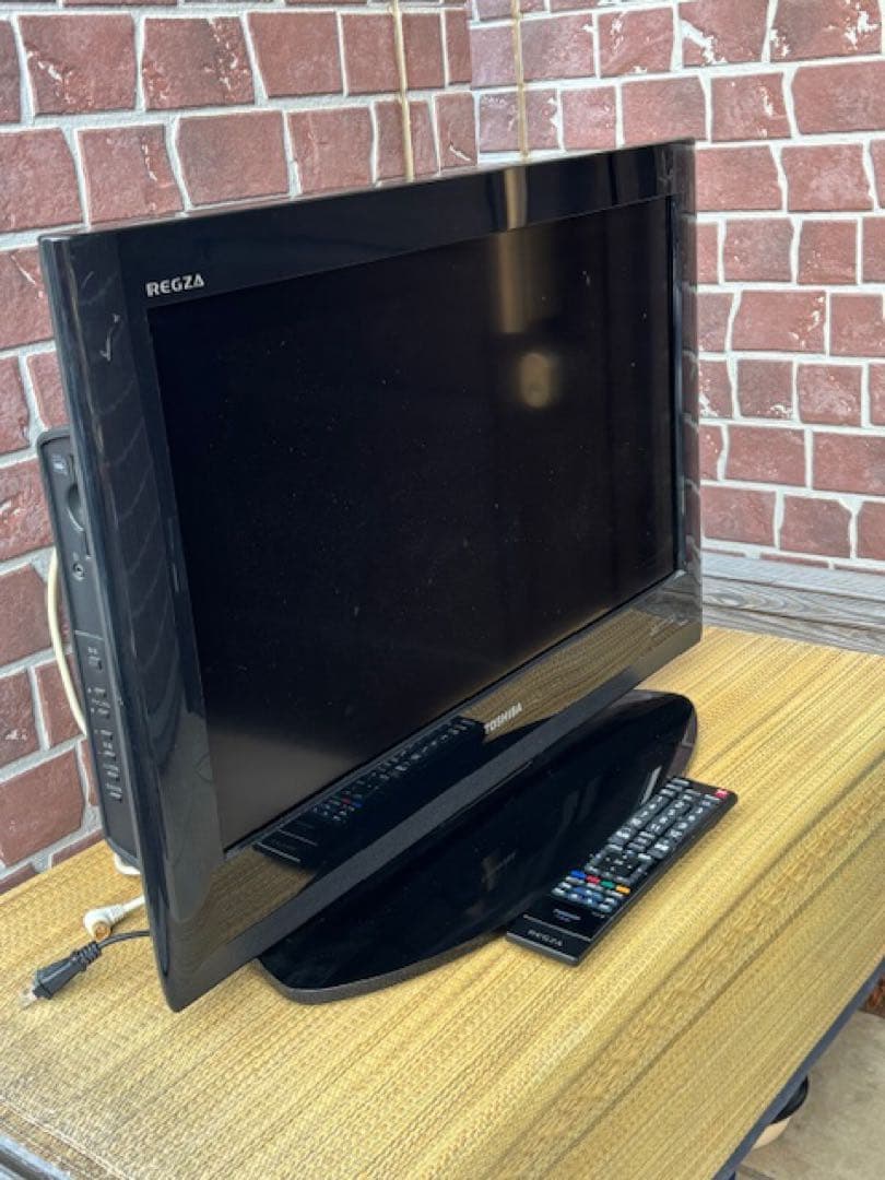 東芝TOSHIBAレグザREGZA液晶テレビ26R9000 B-Casリモコン付 - メルカリ