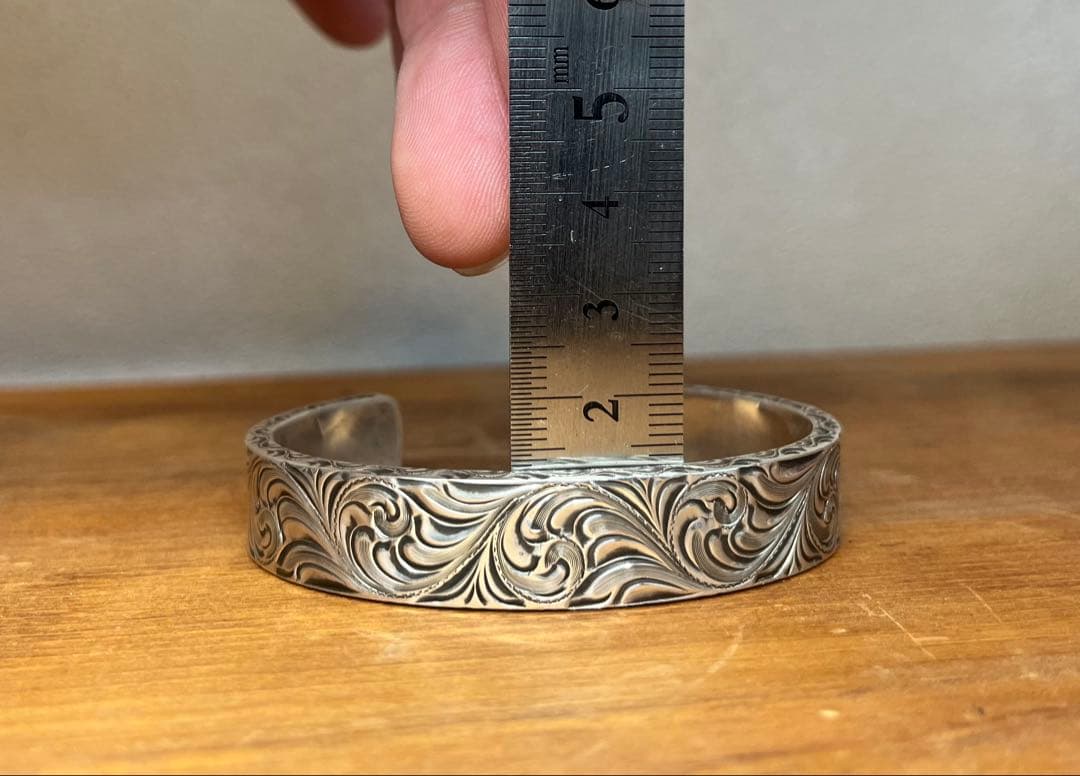 FUNNY D.E.OSCAR バングル