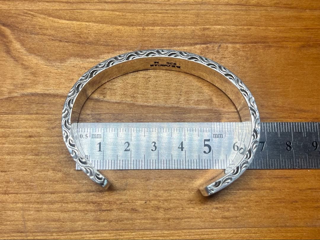 FUNNY D.E.OSCAR バングル