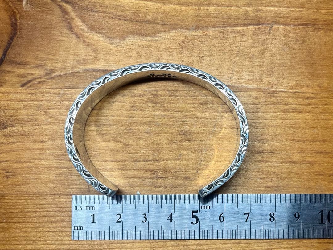 FUNNY D.E.OSCAR バングル