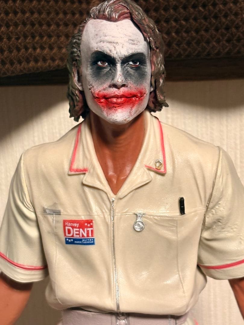 バットマン ダークナイトジョーカー スタチュー ヒース・レジャー