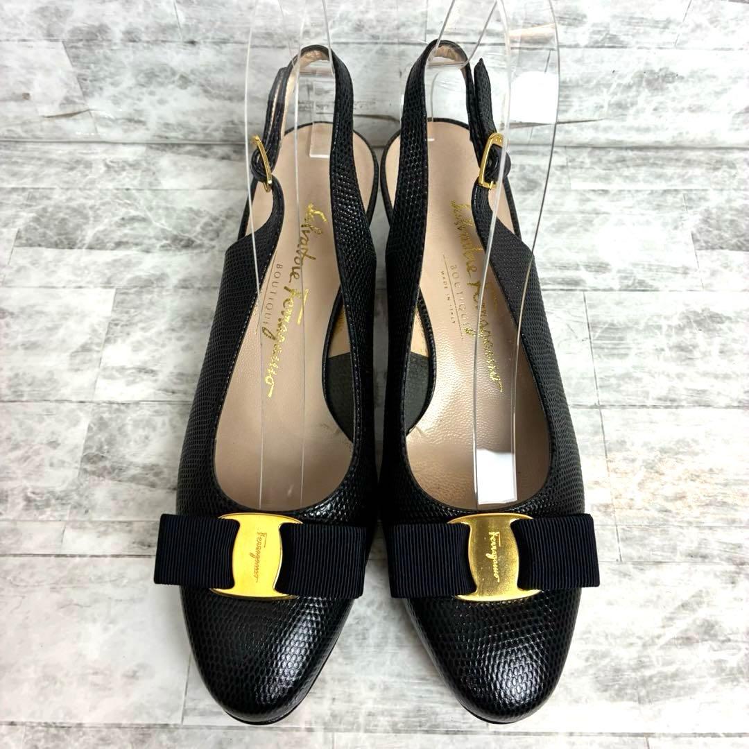 サルヴァトーレフェラガモ パンプス ヴァラ 金具 ブラック 約24~24.5cm