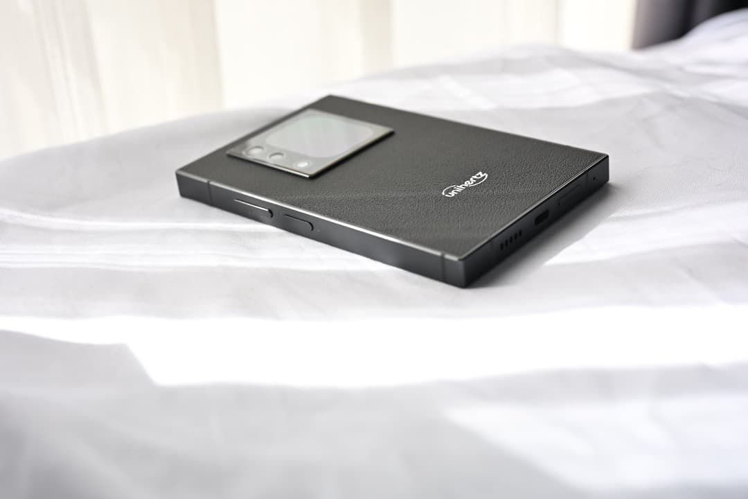 おまけ付き Unihertz Titan 2 ブラック 美品 - メルカリ