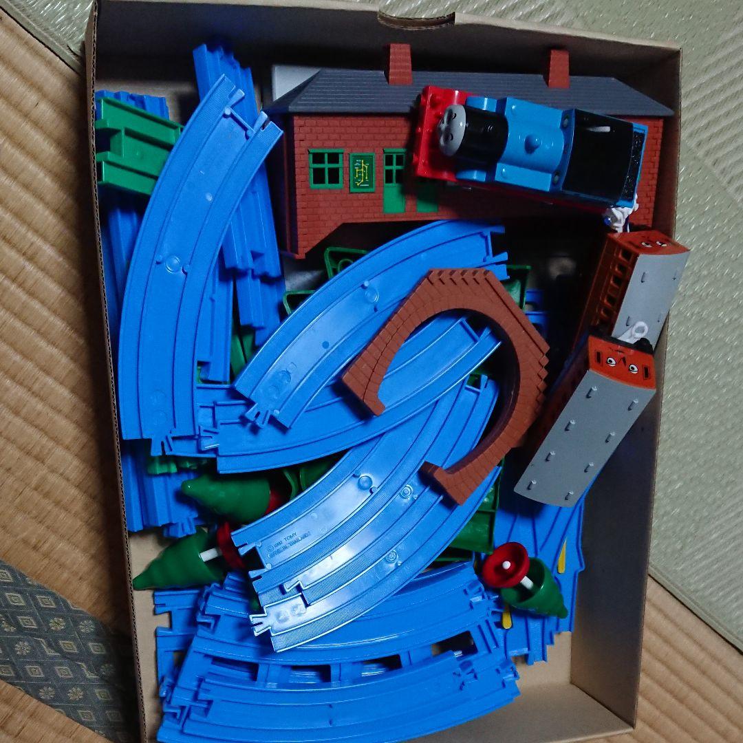 機関車トーマス プラレール Amazon.co.jp: タカラトミー(TAKARA TOMY) プラレール トーマス