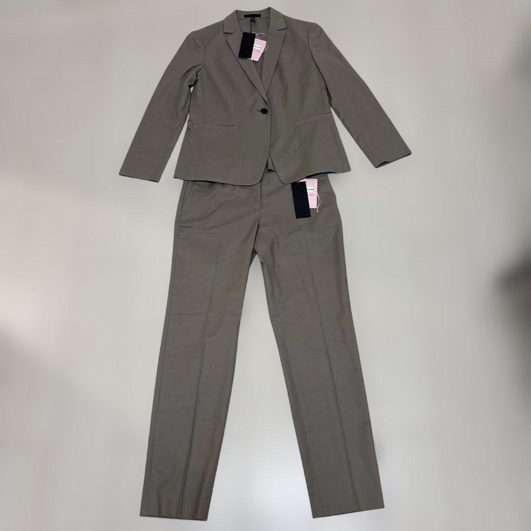 タグ付き　グレー ベージュビジネススーツ パンツスーツ上下 バックヤードファミリー BACKYARD FAMILY ビジネススーツ レディース
