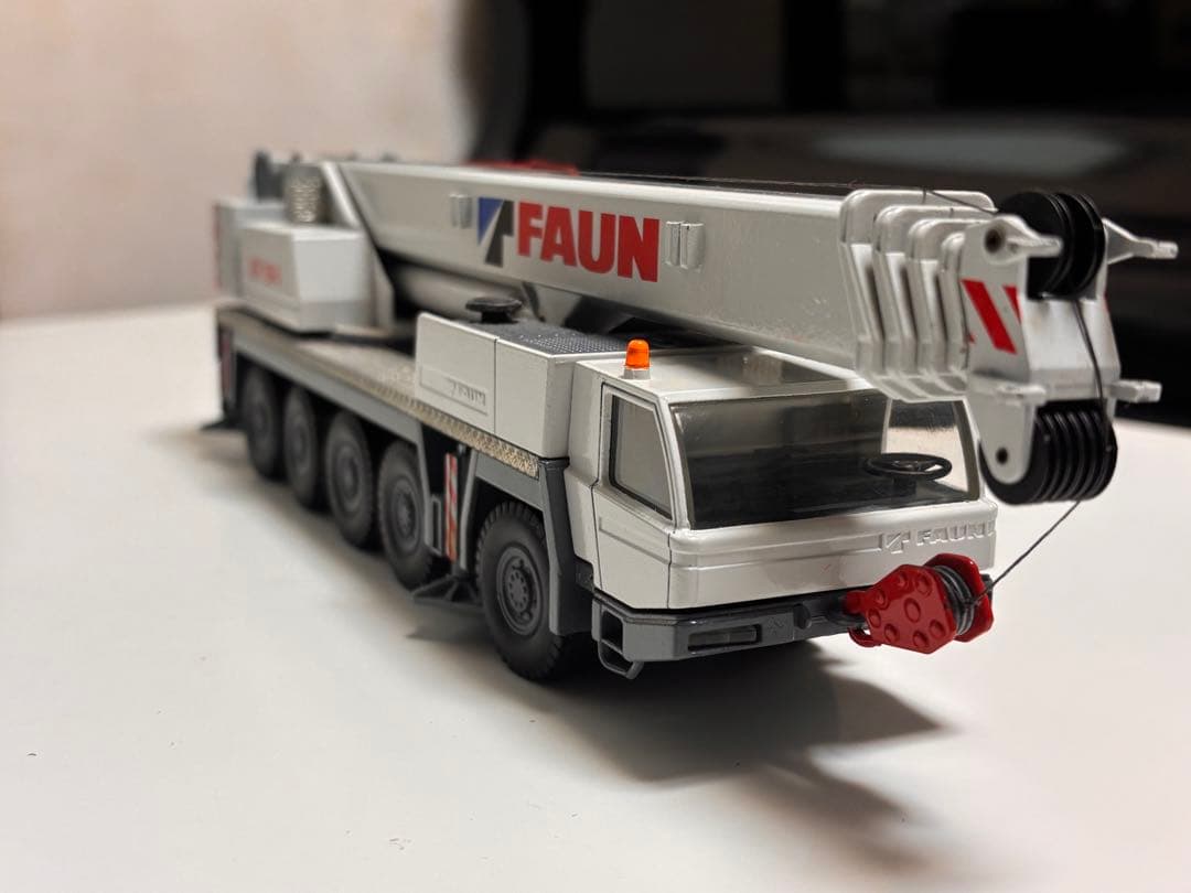 CONRAD 1/50 TADANO FAUN ATF 100-5クレーン