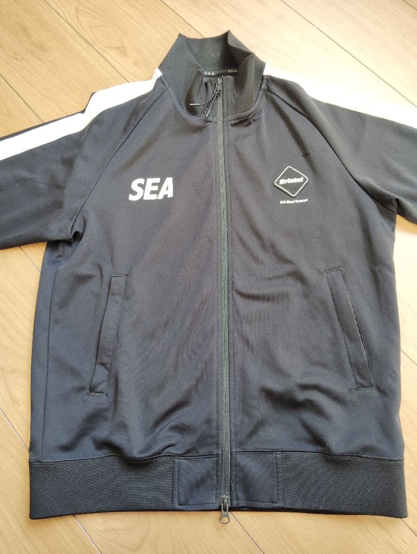 FCRB WIND AND SEA コラボセットアップ FCRB WIND AND SEA コラボセットアップ F.C.R.B. x WIND AND SEA の