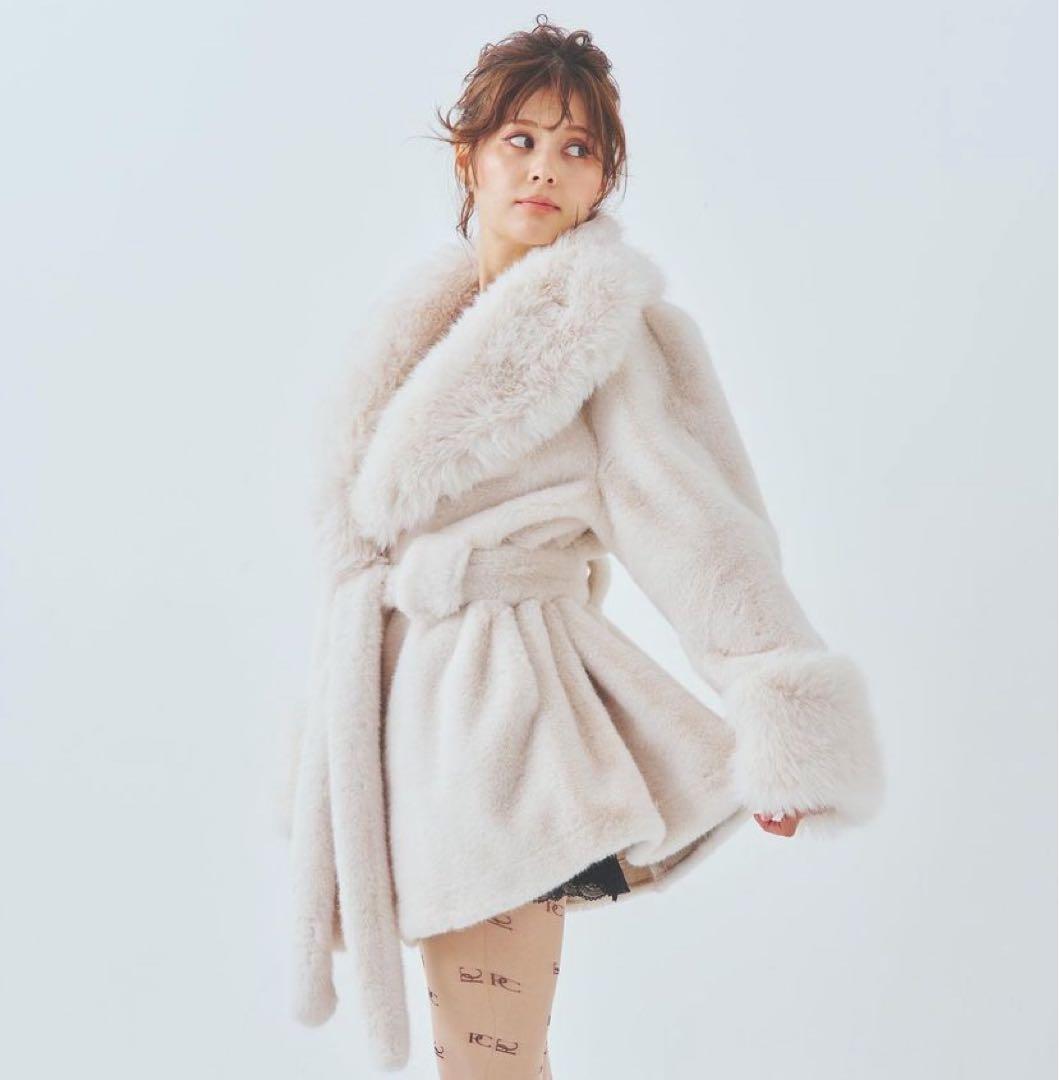 pelliculeペリキュール ladycat ファーコート ホワイト - メルカリ