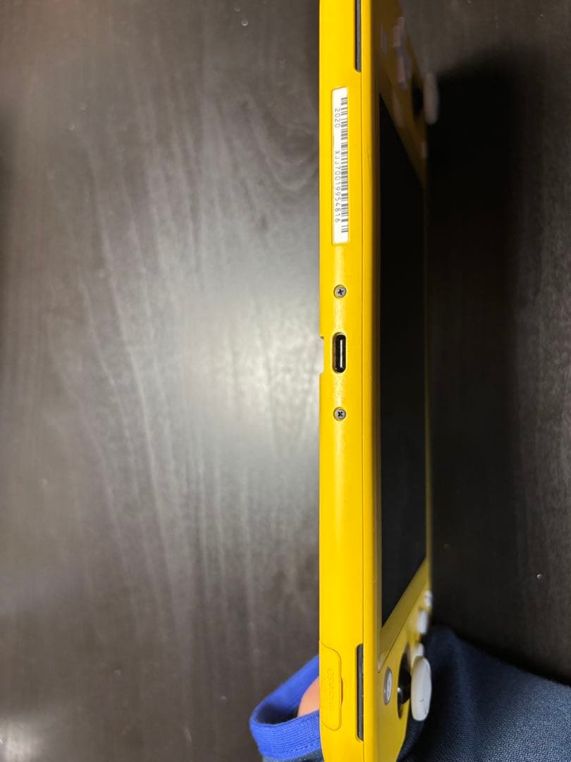 スイッチライトイエロー 本体 箱付き＋スプラ3 32GB SDカード付き