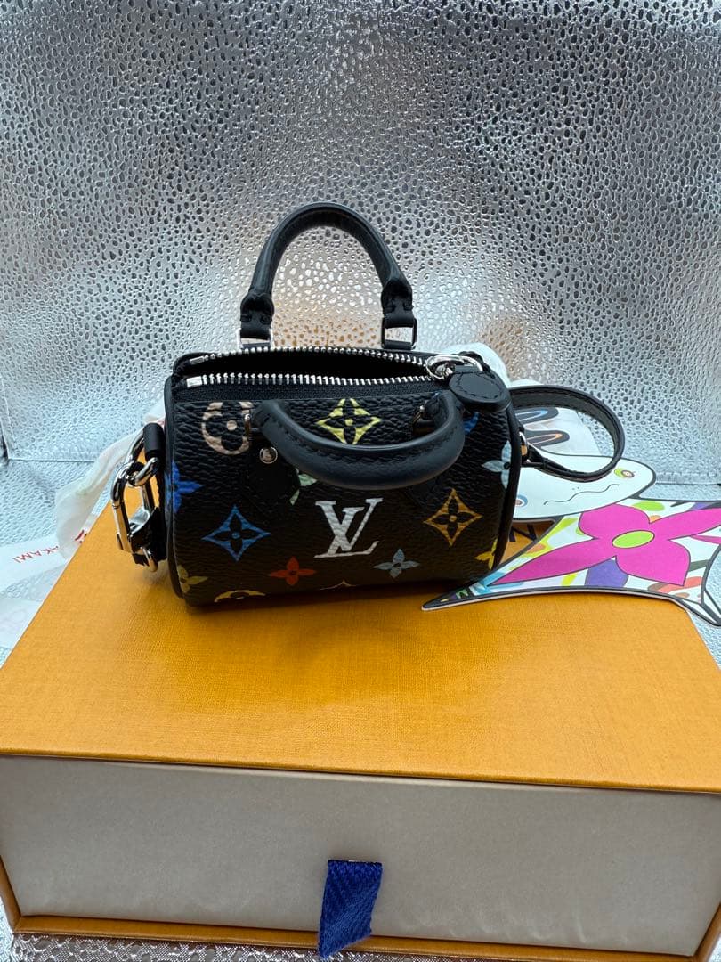 限定品・希少】新品未使用ルイヴィトン村上隆バッグチャーム・マイクロ