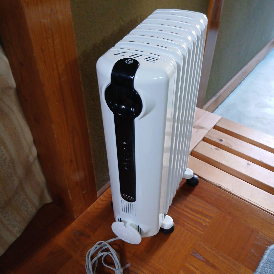 デロンギ オイルヒーター JRE0812 - メルカリ