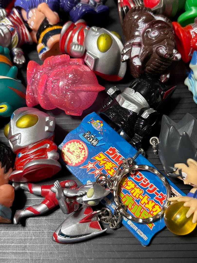 デジモン　ウルトラマン　怪獣　他　キャラクター　指人形　マスコット　セット
