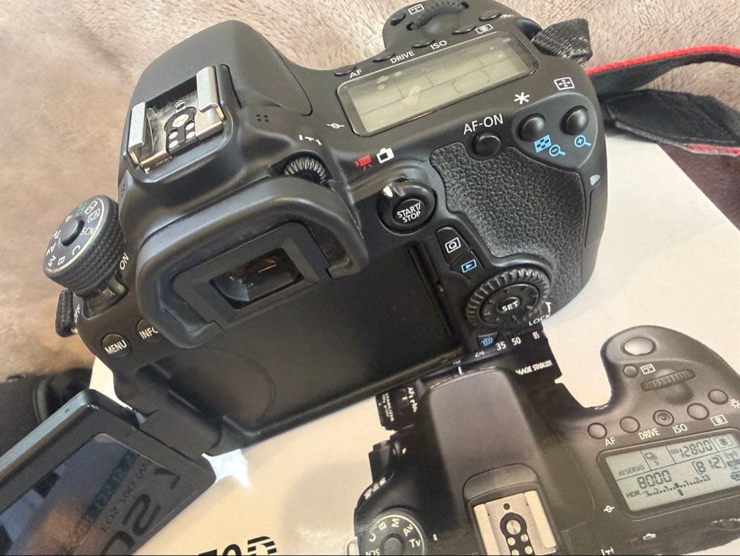 ■ 美品 ■ キャノン Canon EOS 70D《元箱付き》