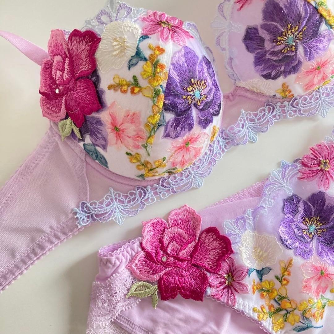 サルート ニューヨーク C70/M PU 93 P-upブラ ノーマルショーツ - メルカリ