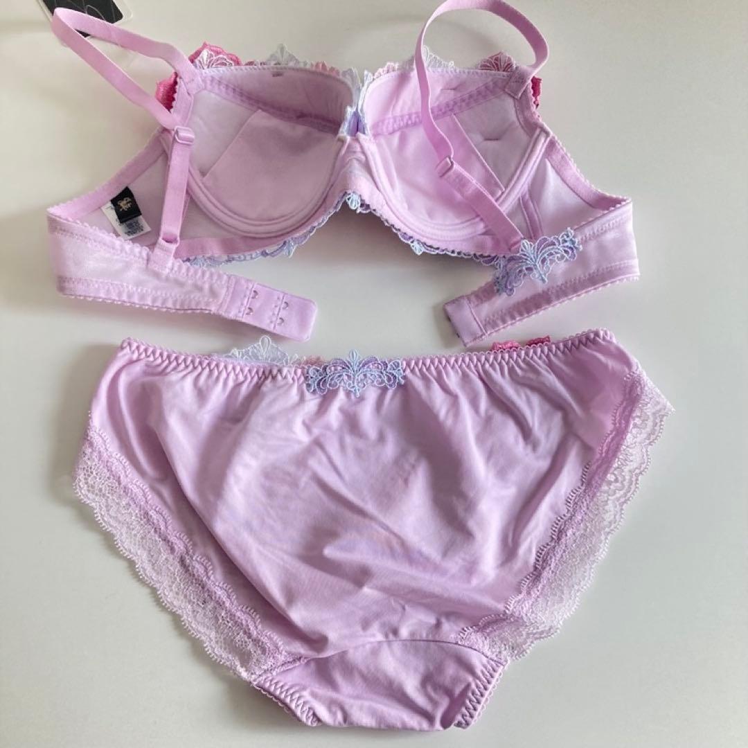 サルート ニューヨーク C70/M PU 93 P-upブラ ノーマルショーツ - メルカリ