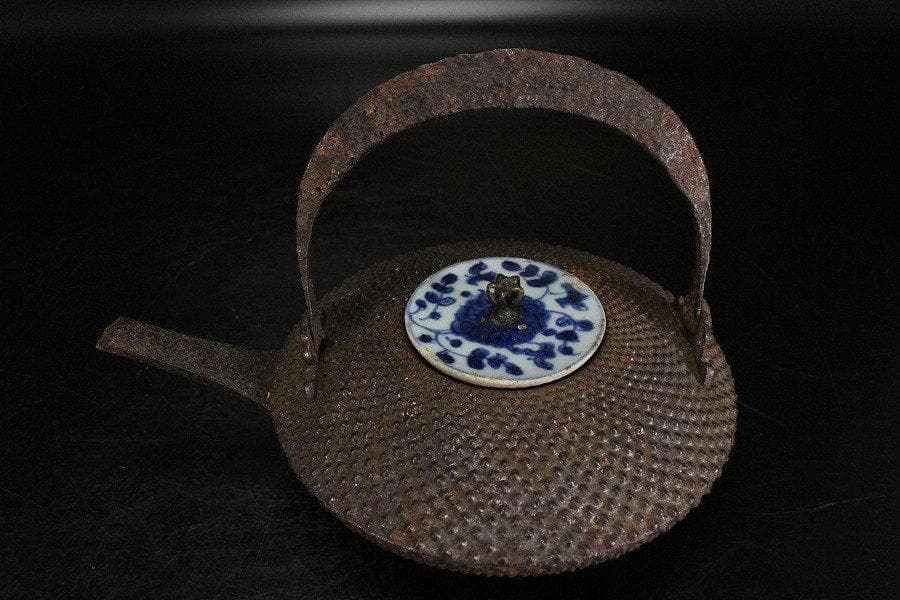 茶道具 古鉄 霰 時代 鉄瓶 酒器 古染付 唐物 陶片 蓋 旧家