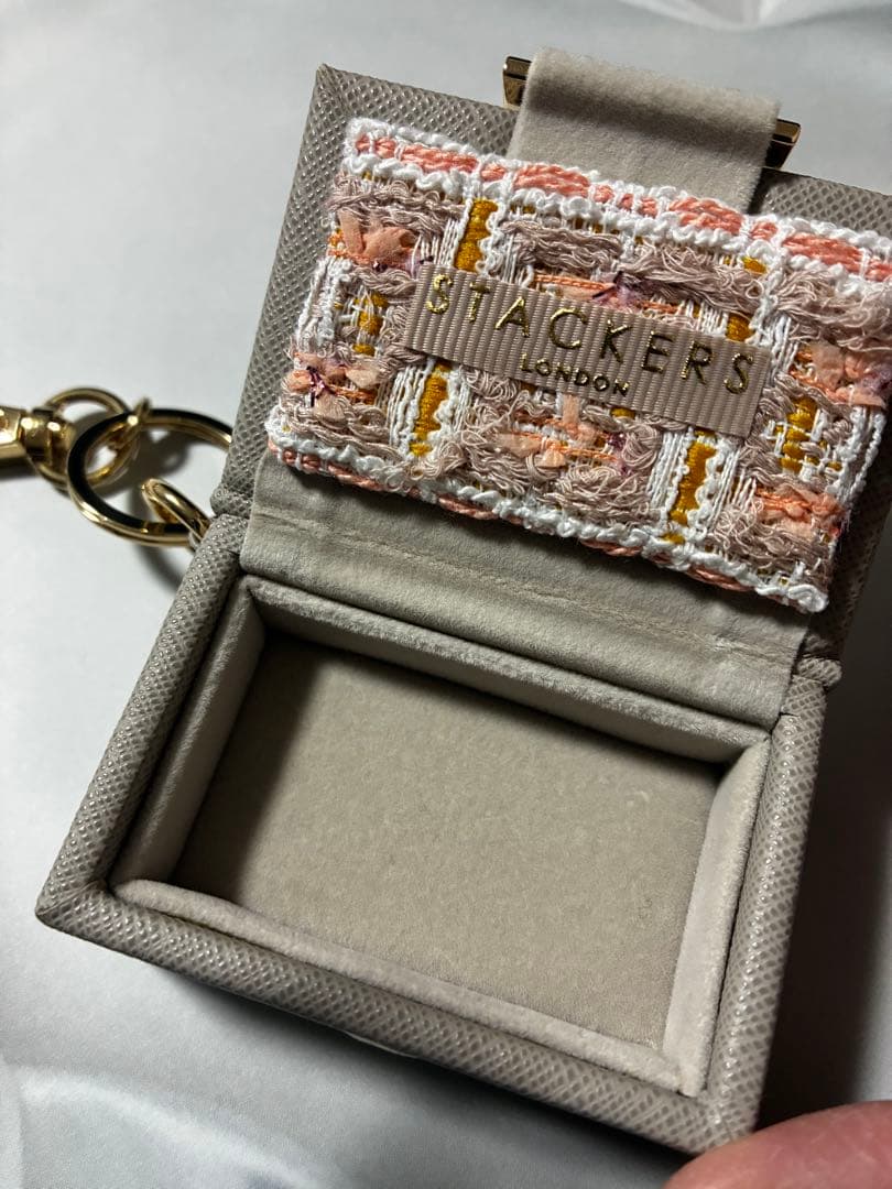 スタッカーズ ／ナノ ジュエリーボックス キーリング伊勢丹 STACKERS】ナノ ジュエリーボックス キーリング トープ Taupe Nano