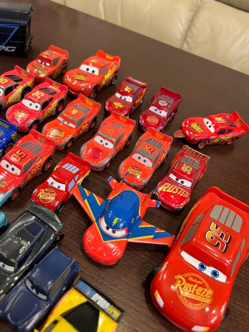 最終値下げ❤︎カーズまとめ売り82台ブック付き