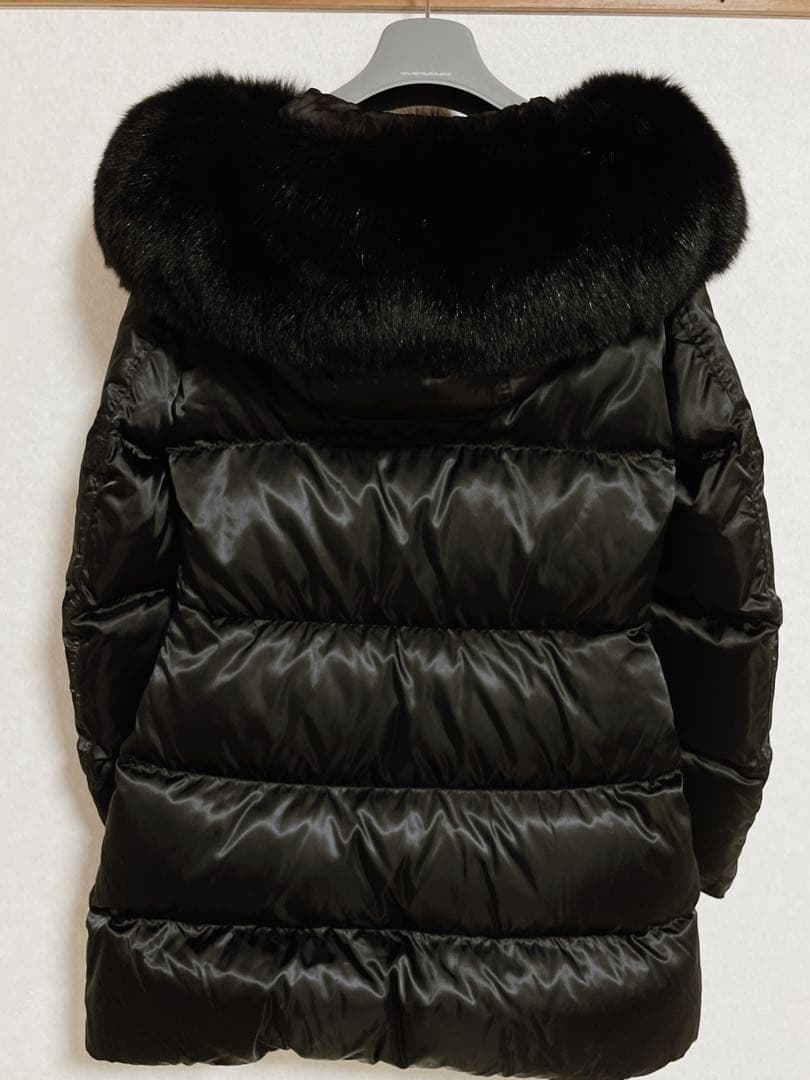 PRADA♡プラダ ダウンコート 29Z117 岡部あゆみ着用 40 - メルカリ