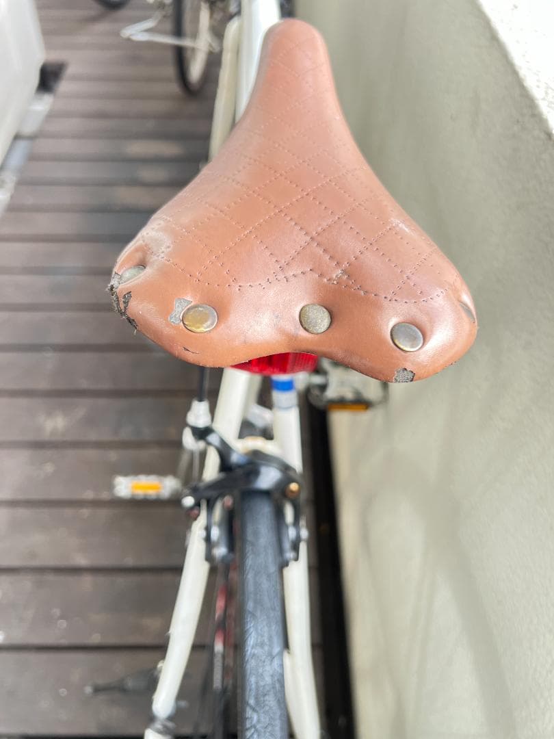 GIOSクロスバイク AMPIO ホワイト 18段変速 700c 引取専用 GIOS