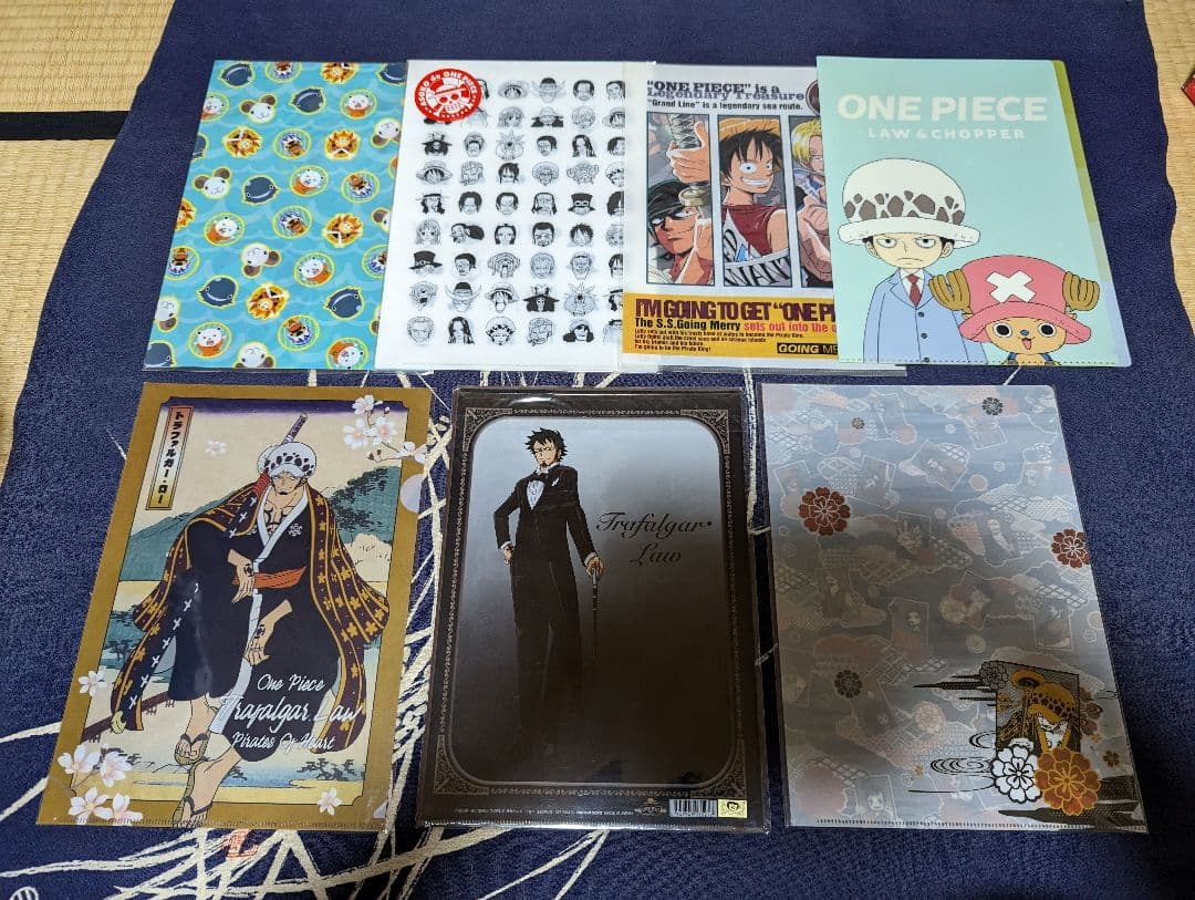 ONEPIECE　キャラクターグッズ　まとめ売り　約100点セット！