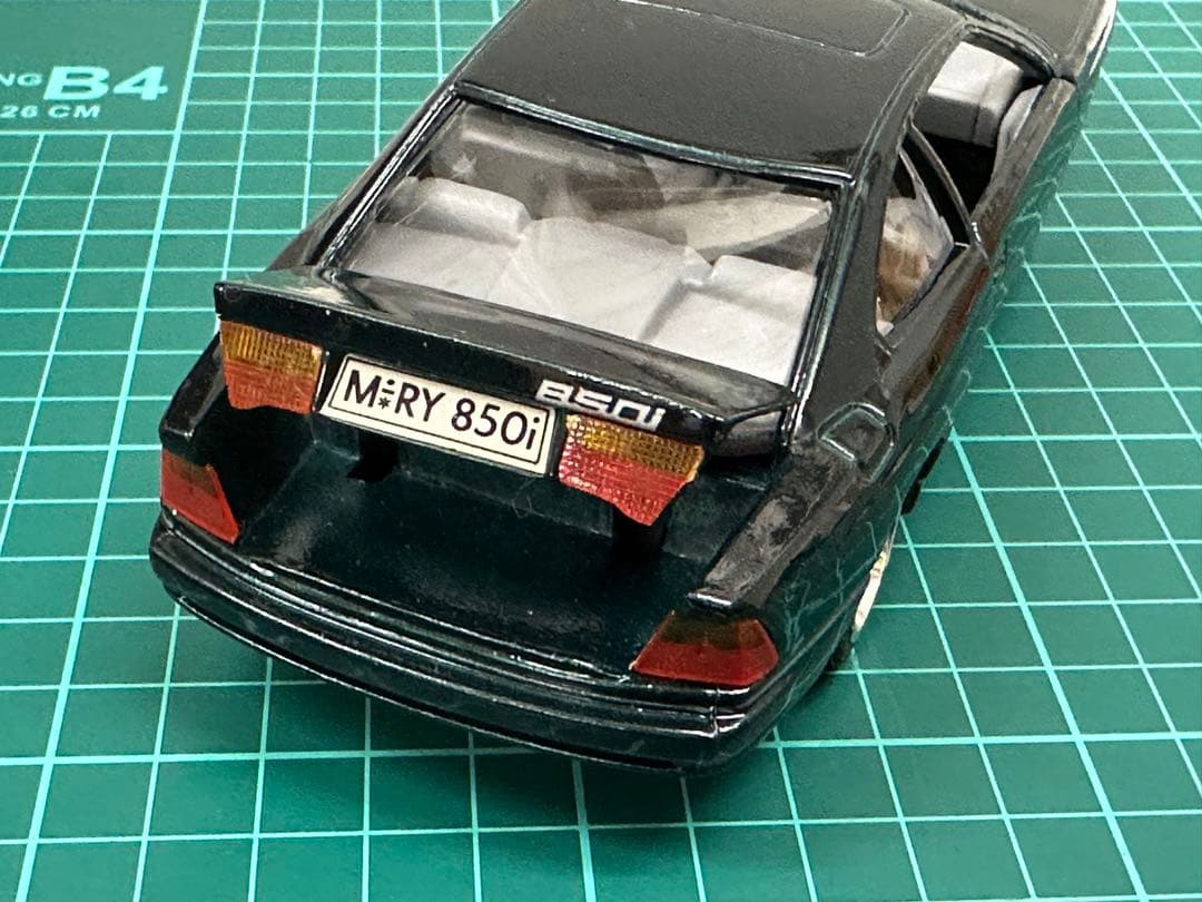 BMW 850i ミニカー 1/24 ミニチュア ジオラマに - メルカリ