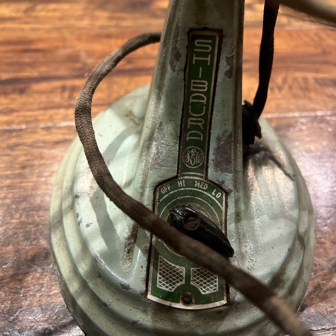 芝浦 レトロ グレー 扇風機 4枚羽根 最終値下げ - メルカリ