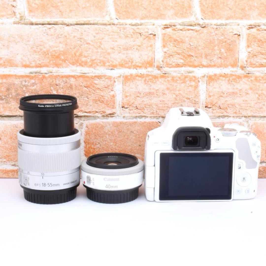 ホワイトカラー✨Canon Kiss X10✨単焦点レンズ✨Wi-Fi機能 - メルカリ