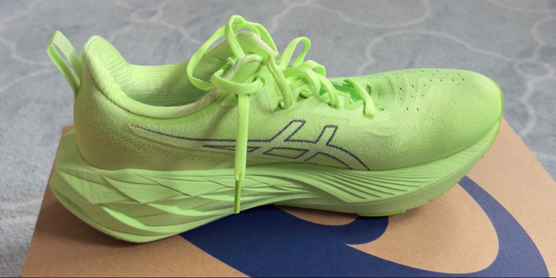 アシックス NOVABLAST4/ノヴァブラスト4 26.5cm