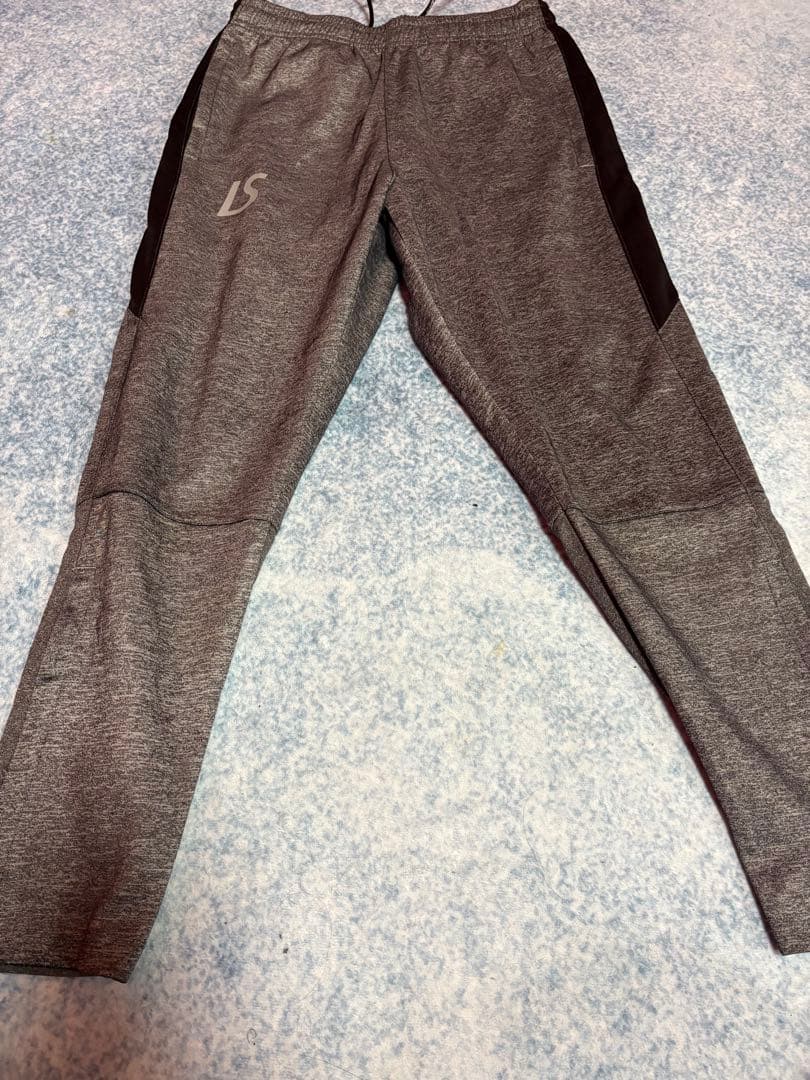 ルース フード付きジャージ 上下セット ブラック/グレー