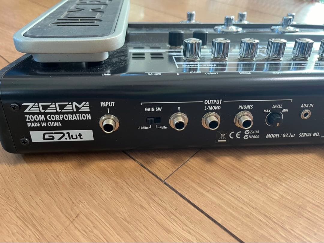 ZOOM G7.1ut マルチエフェクター - メルカリ