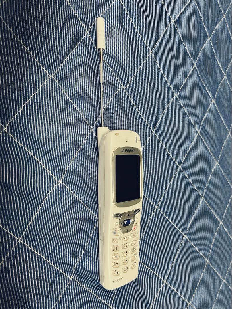 SHARP J-PHONE SH04 ホワイト 携帯電話本体 メルカリ便発送 - メルカリ