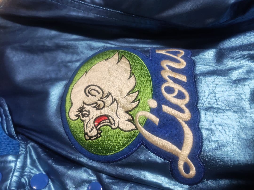 西武ライオンズ レトロ当時物グランドコート - メルカリ