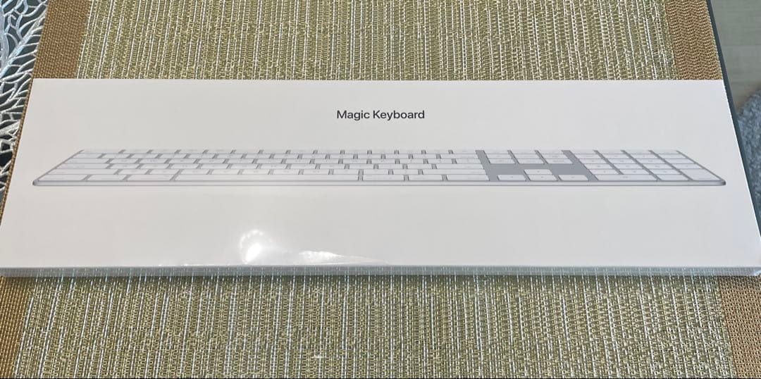 キーボード Magic Keyboard with Numeric Keypad Magic Keyboard with Touch ID and Numeric Keypad for Mac models