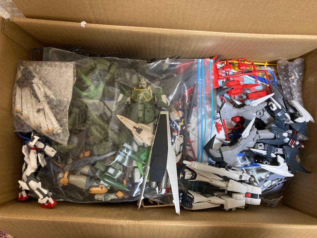 ガンプラ　hg mg rg など　ジャンクパーツ大量まとめ売り