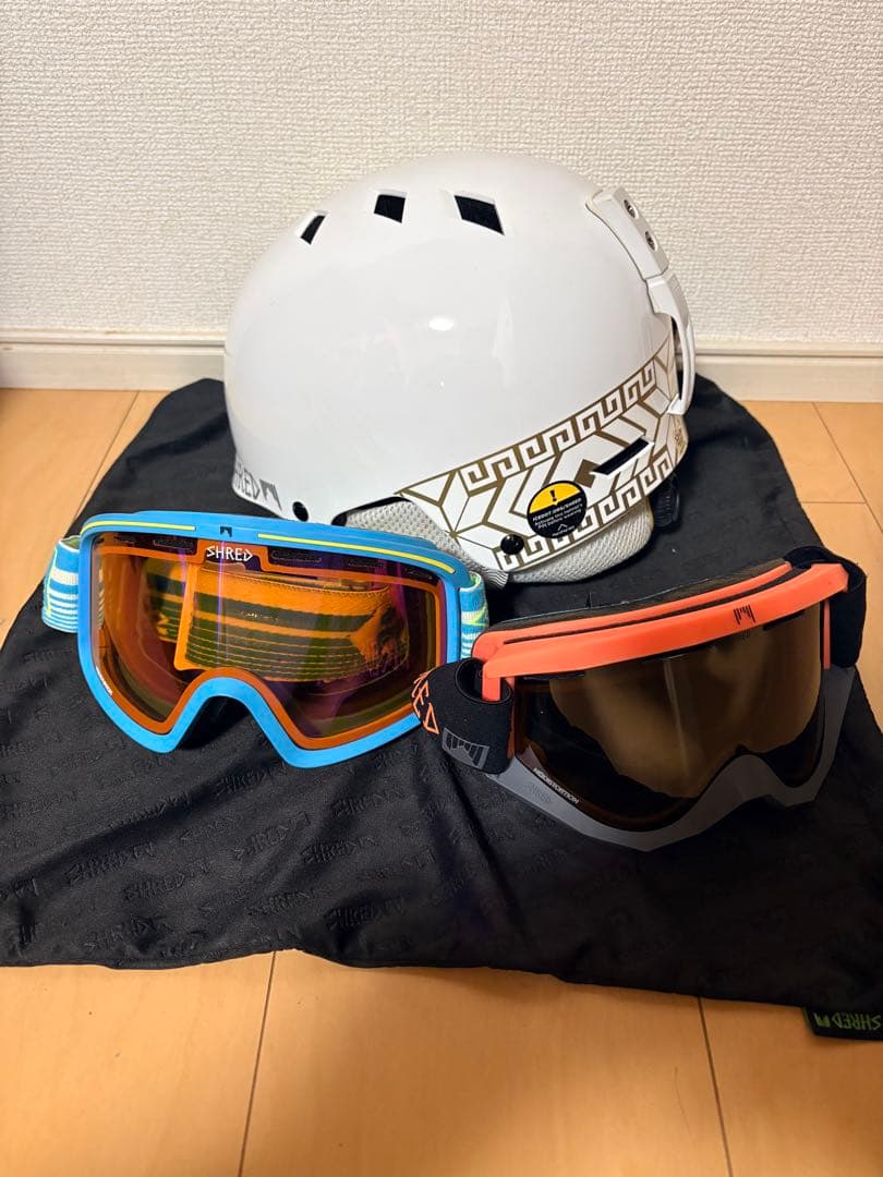 【3点セット】SHRED ヘルメット XS-M ＋ ゴーグル2点 3点セット】SHRED ヘルメット XS-M ＋ ゴーグル2点 - メルカリ