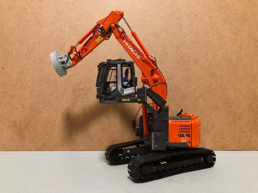 日立建機ZAXIS225USRLC-3 油圧ショベル1/50