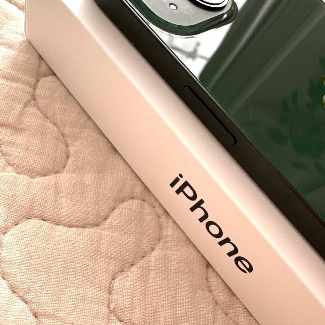 限定色】Apple iPhone 13 ダークグリーン 本体 - メルカリ