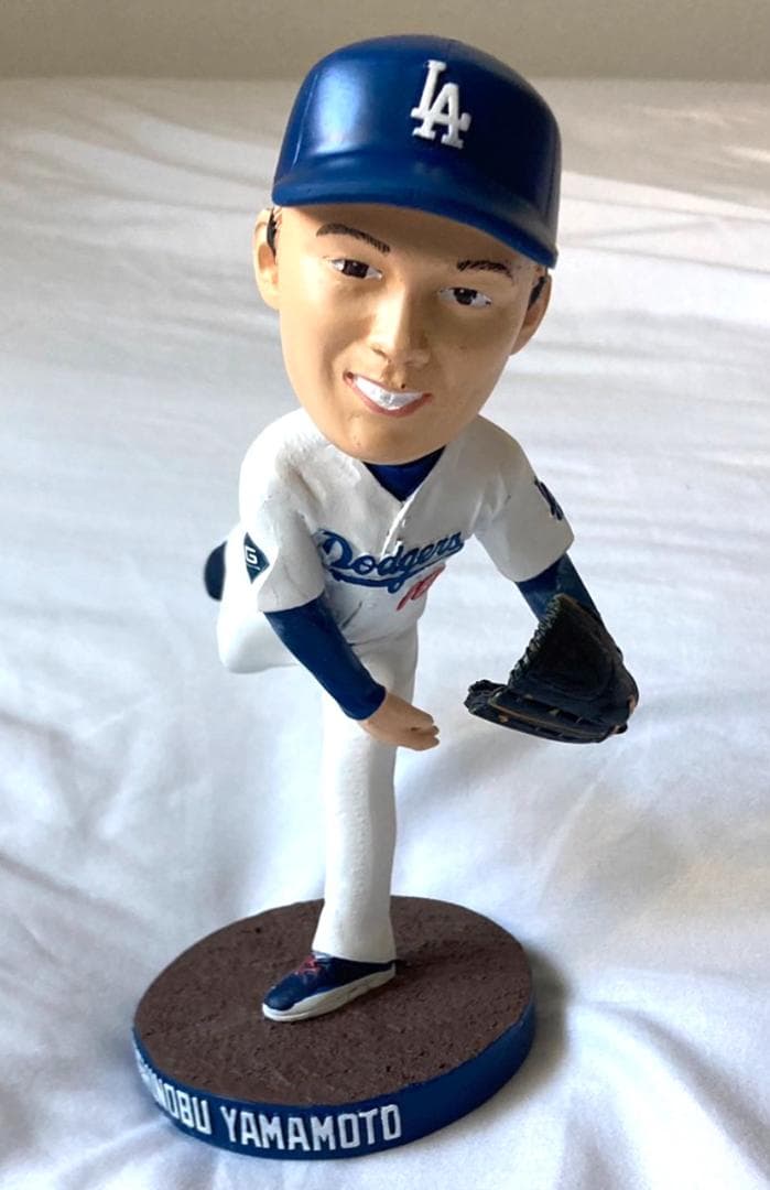 球場限定】山本由伸 バブルヘッド 2024年6月13日 ボブルヘッド<本物
