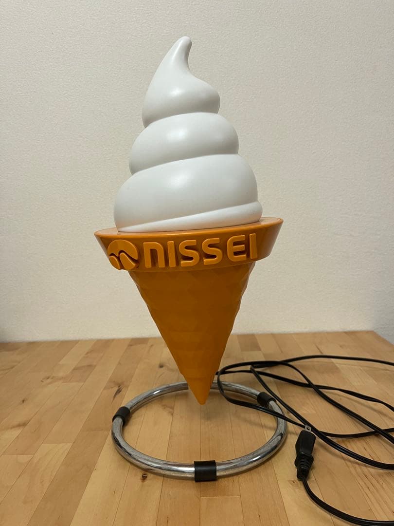 ソフトクリーム型 ライトスタンド　NISSEI ニッセイ Amazon | NISSEI ソフトスタンド ミニチュアライト 全5種 日世