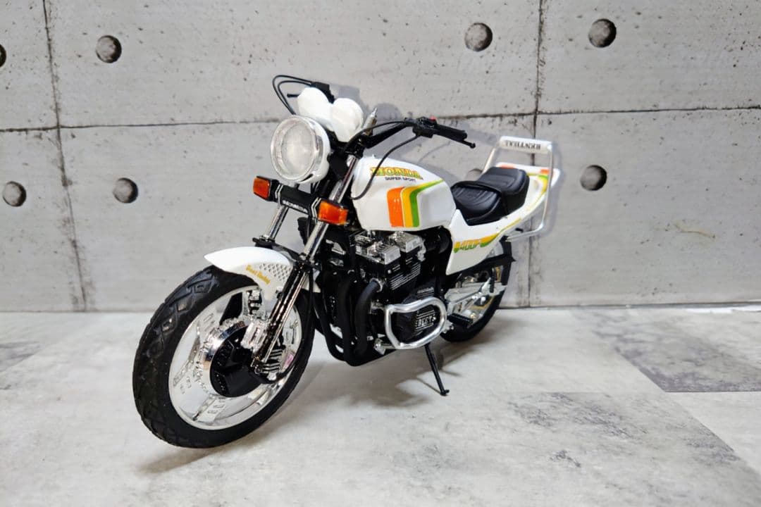 1/12プラモデルCBX400F カスタム