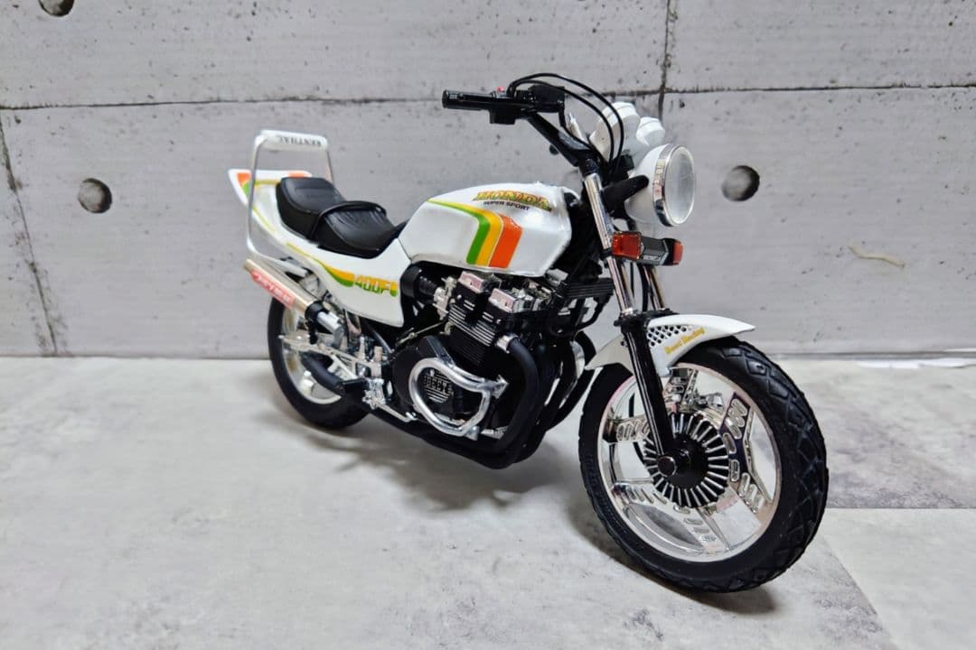 1/12プラモデルCBX400F カスタム