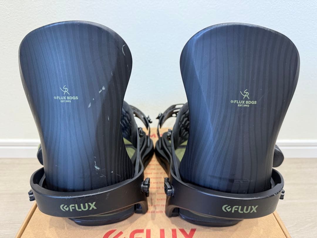 FLUX BDGS スノーボードビンディング ブラックsr