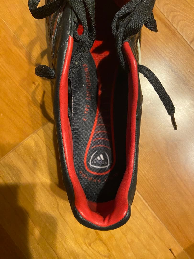 期間限定値下げ中『新品未使用』希少 アディダス プレデターパルス