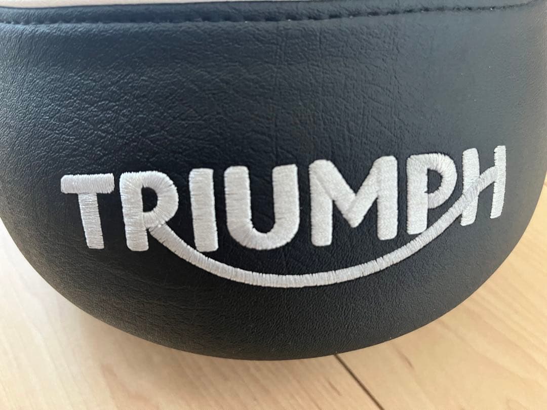 トライアンフ ボンネビル T100T120 水冷 純正OP ローダウンシート