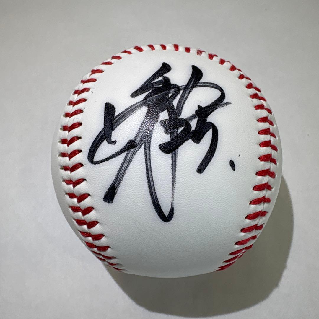 ジャイアンツ 岡本和真選手直筆サインボール - メルカリ